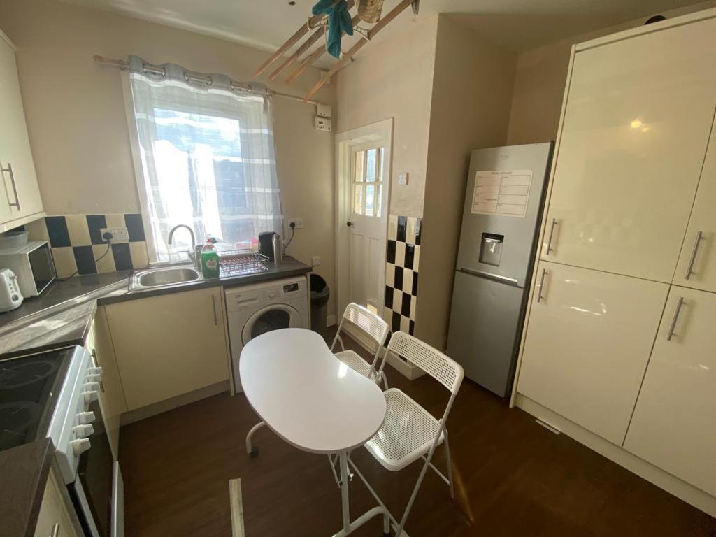 Lovely Private Room In Sandilands Dr Ab24 Aberdeen Zewnętrze zdjęcie